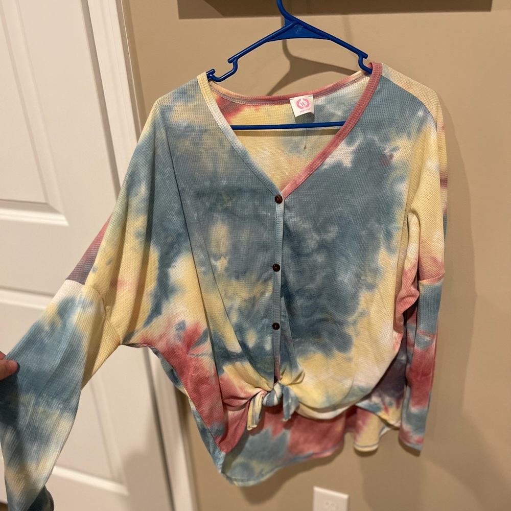 Tye dye long sleeve top. Never worn size M
